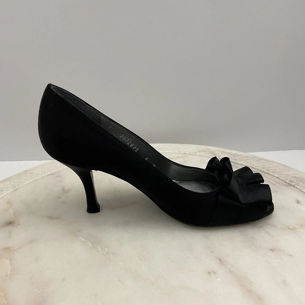Stuart Weitzman Heels Open Toe Black Sandals Satin Ruffle Women's Size 6